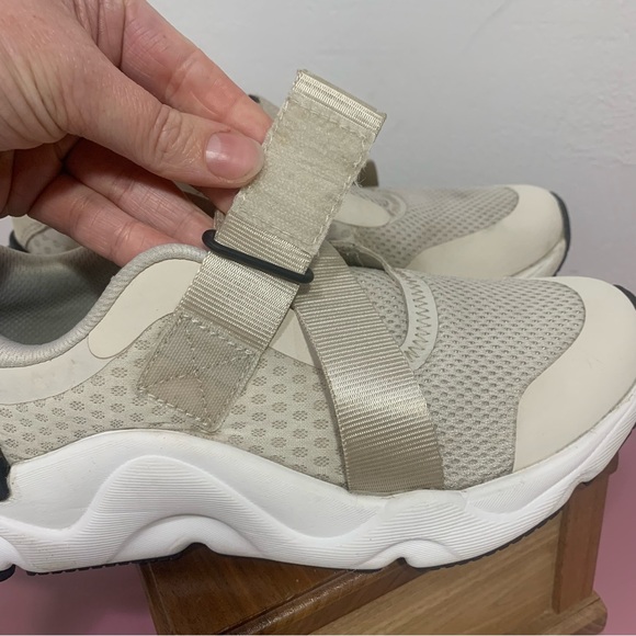 Sorel Kinetic Rnegd Strap Sneakers Breathable Mesh Fawn Sea Salt Women size 7 - Picture 7 of 10